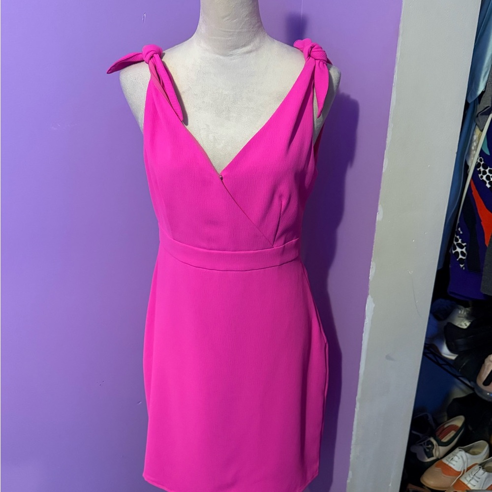 Gilli Vibrant Pink Knot Strap Mini Dress